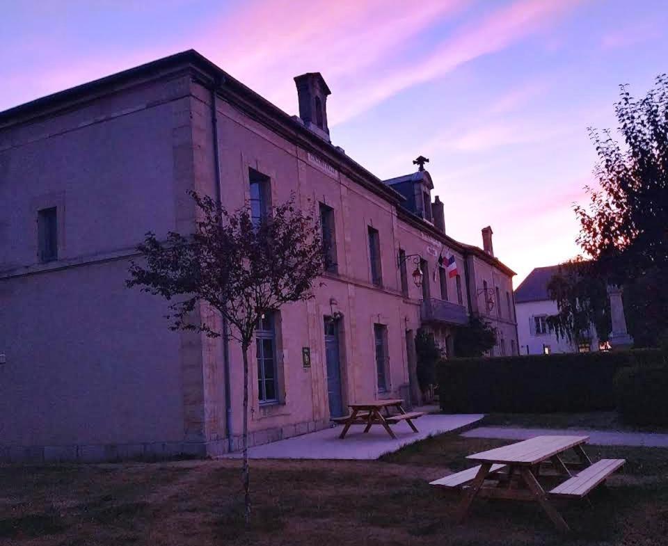 Gite La Loutiere Bed & Breakfast Ouroux-en-Morvan Exterior photo